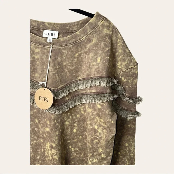 BIBI SWEATER W/ FRAYED MATERIAL ACROSS THE CHEST AND ARMS SIZE X-LARGE BROWN - Picture 4 of 8